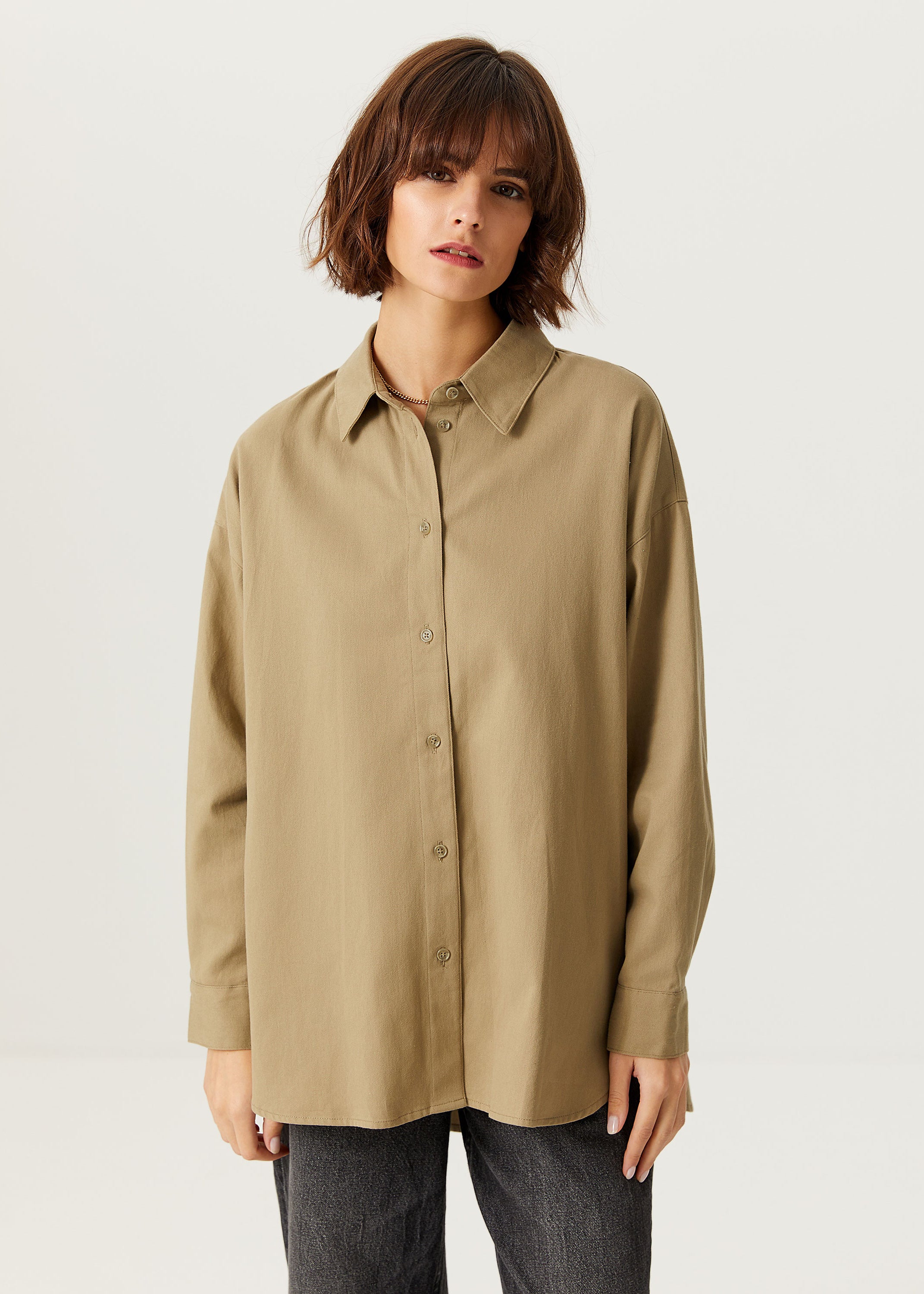 D600 Oversized Essentials Shirt – Beige