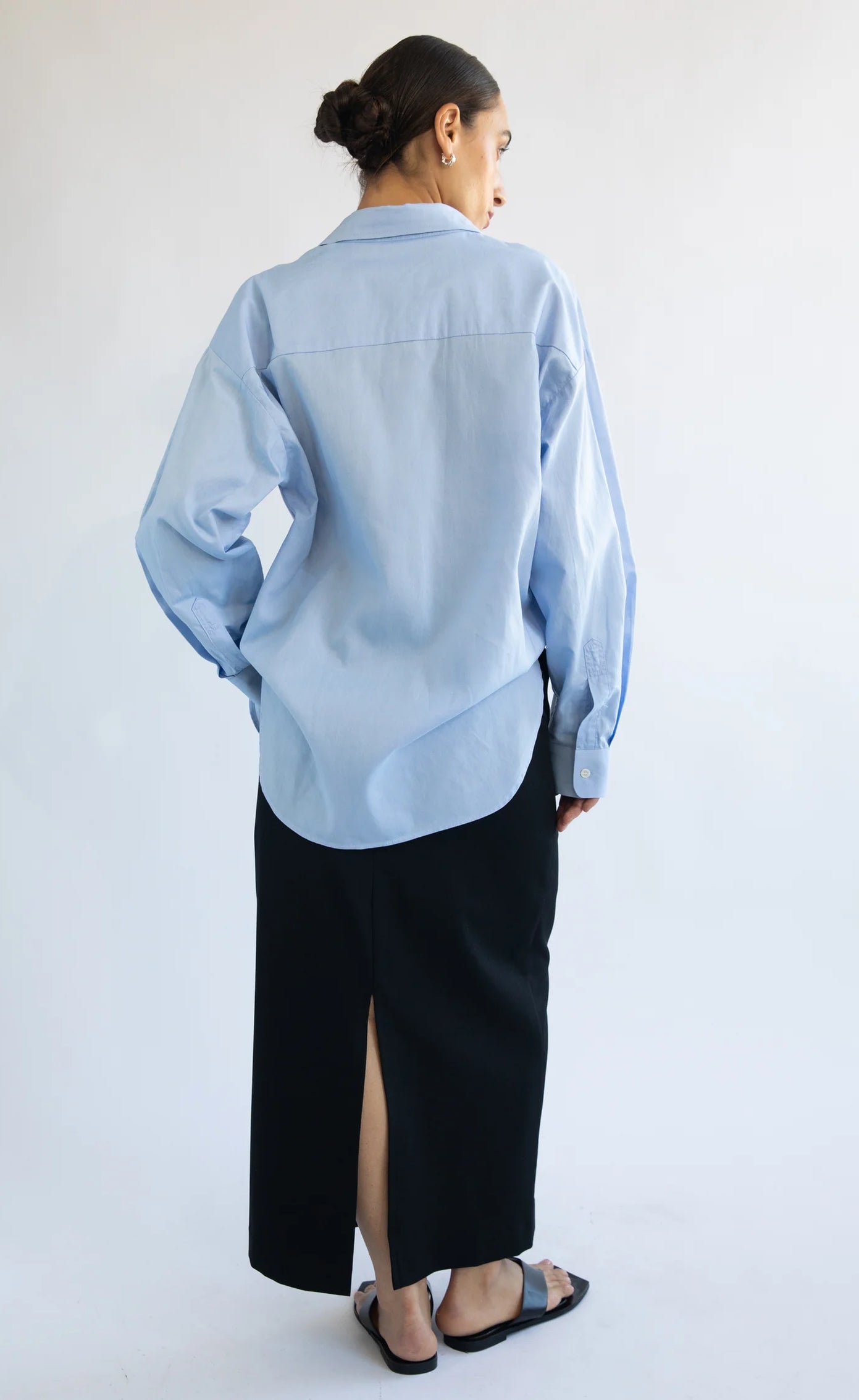 D600 Oversized Essentials Shirt – Blue