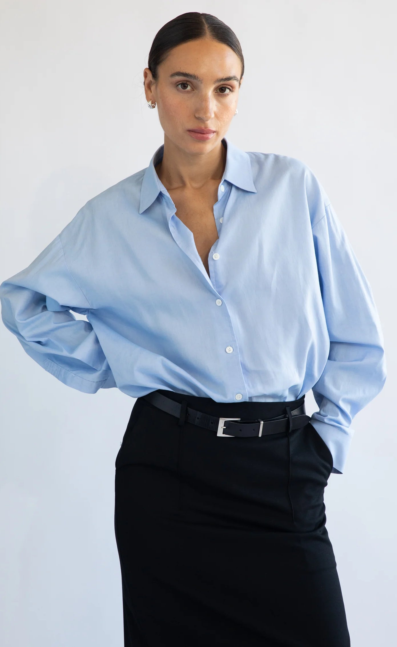 D600 Oversized Essentials Shirt – Blue