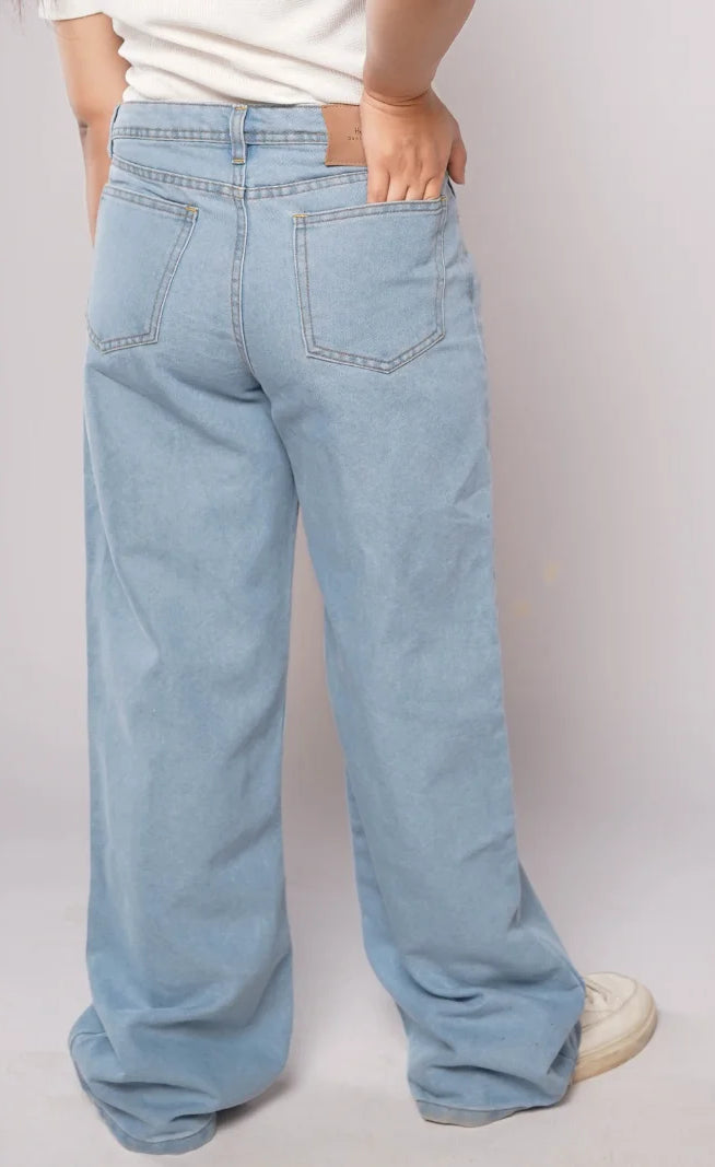 D600 - Light Blue High Waist Wide Leg Jeans