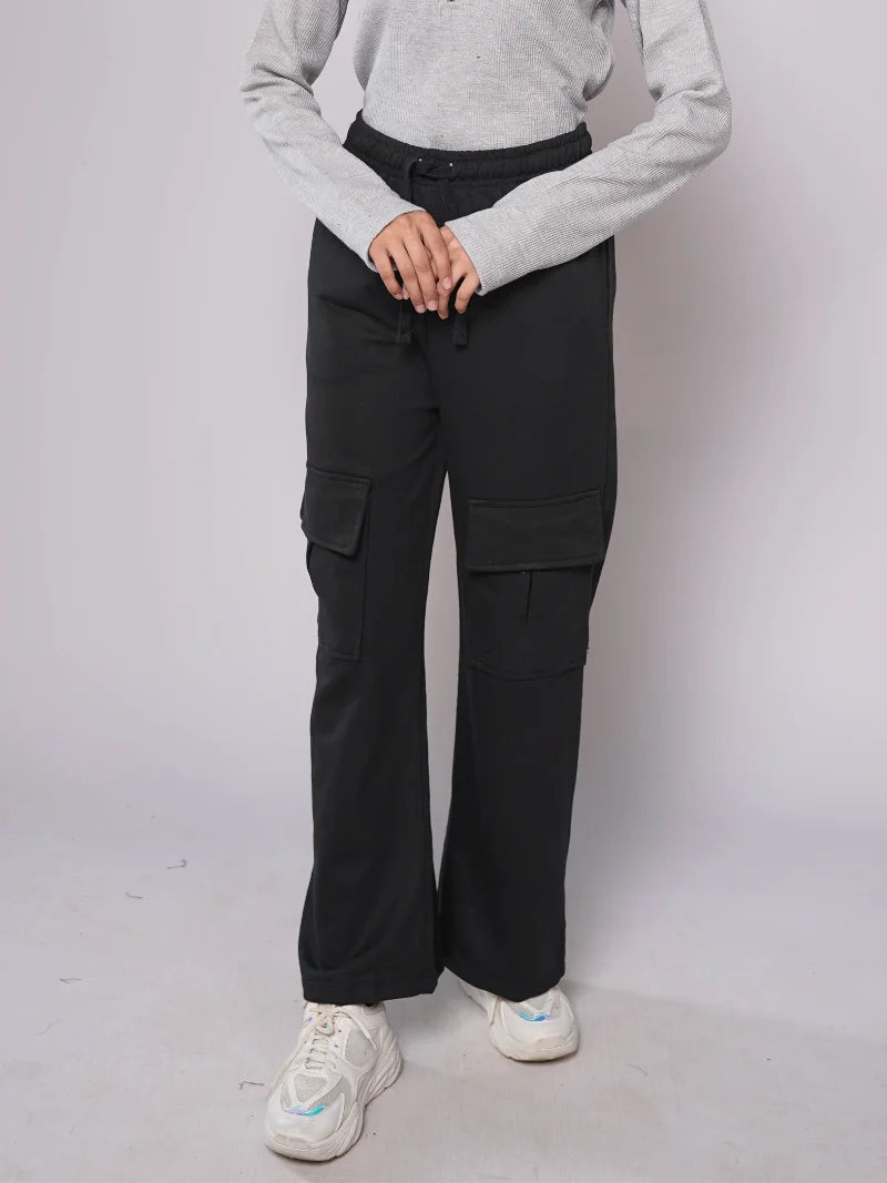 D600 - Black Front Pocket Cargo Trousers