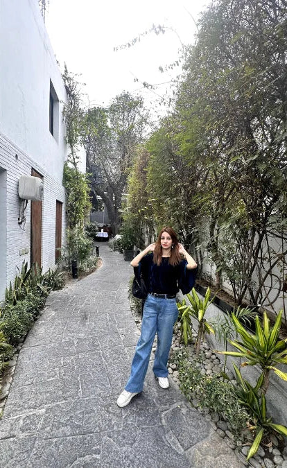 High Waisted Wide Leg Jeans (MINOR FAULT)