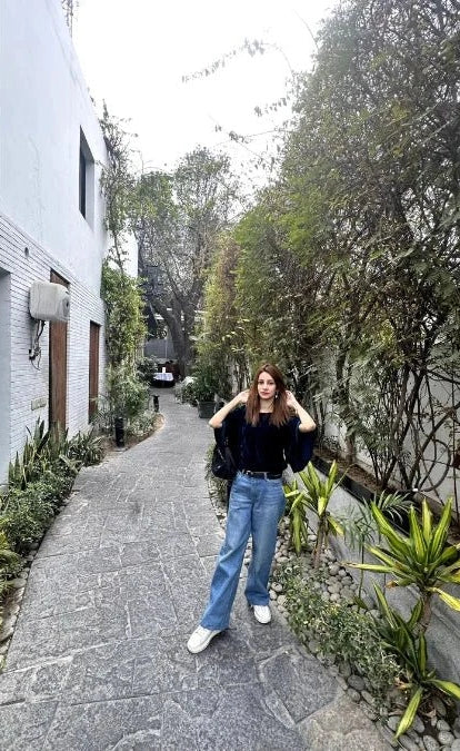 High Waisted Wide Leg Jeans (MINOR FAULT)