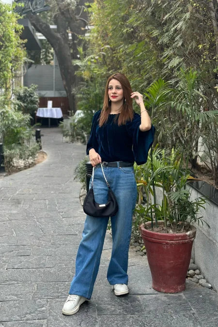 High Waisted Wide Leg Jeans (MINOR FAULT)