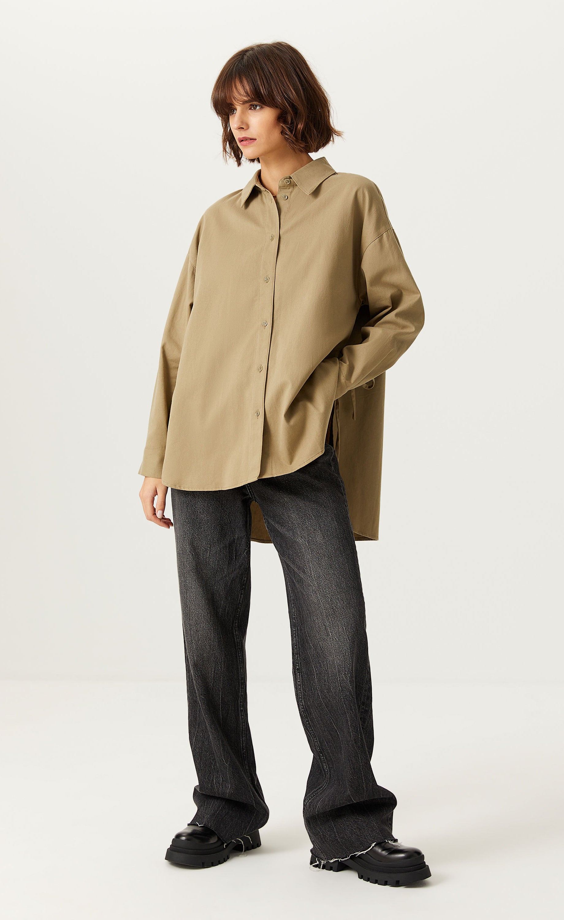 D600 Oversized Essentials Shirt – Beige