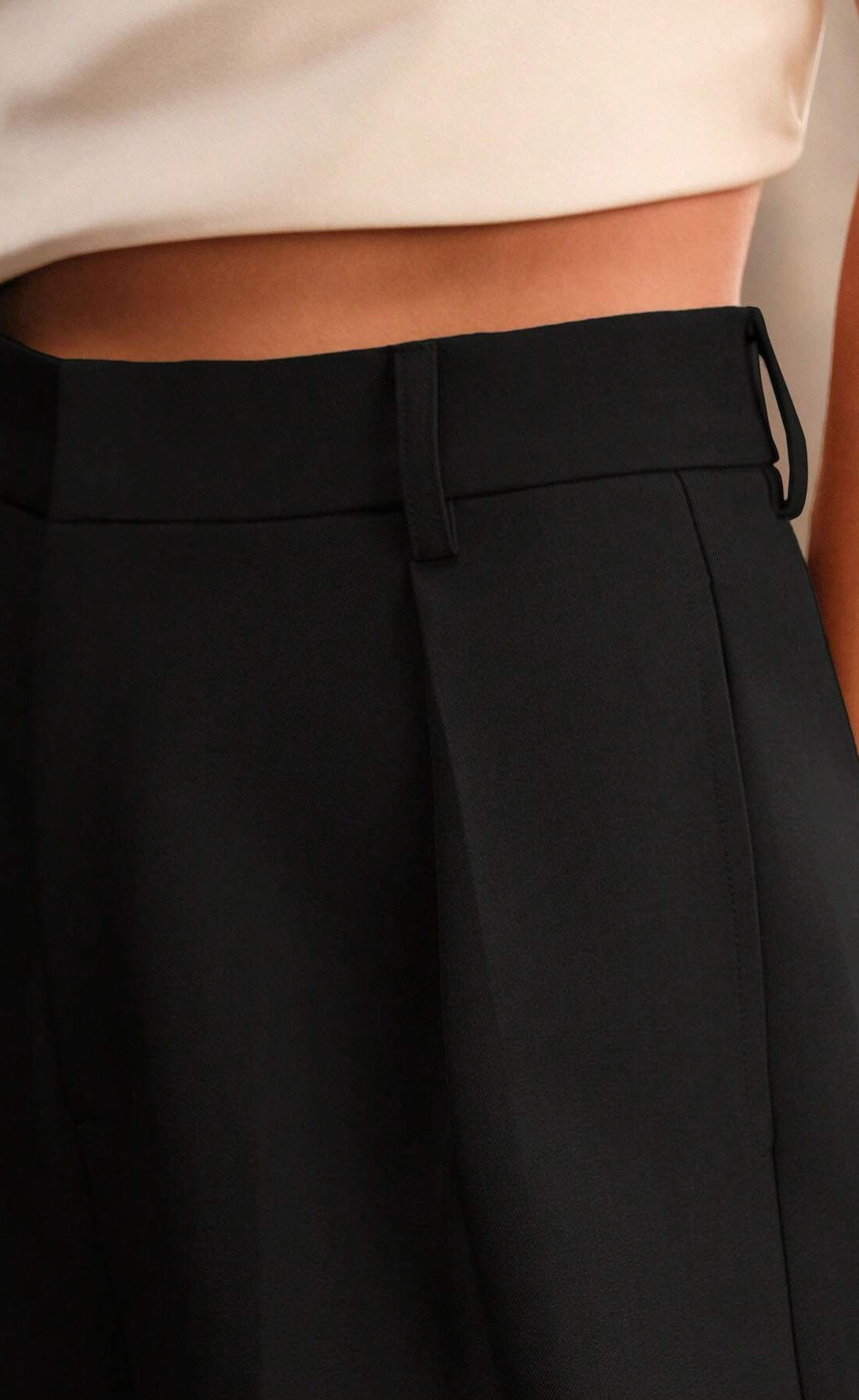 D600 Tailored Wide-Leg Pants - Black