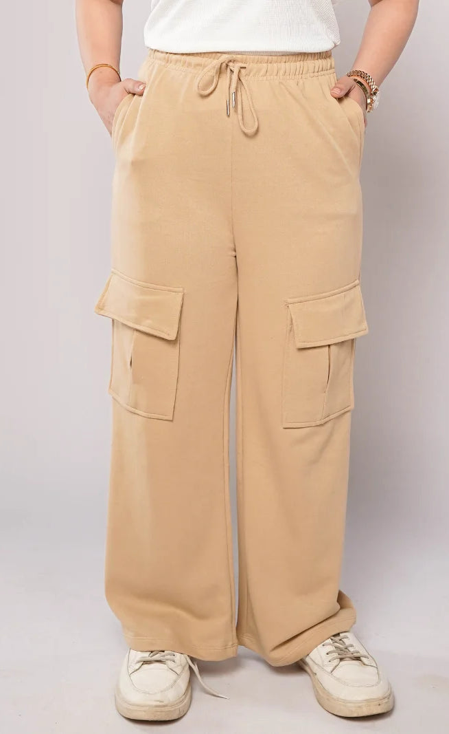 D600 - Beige Wide Leg Cargo Trousers