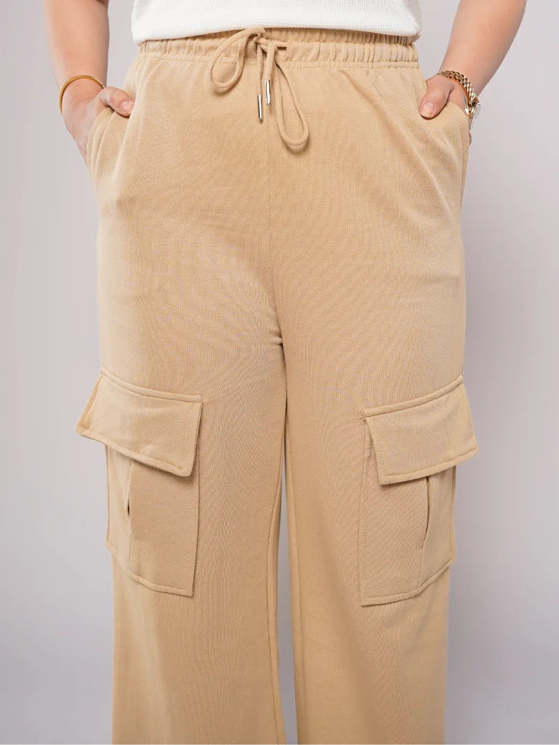 D600 - Beige Wide Leg Cargo Trousers