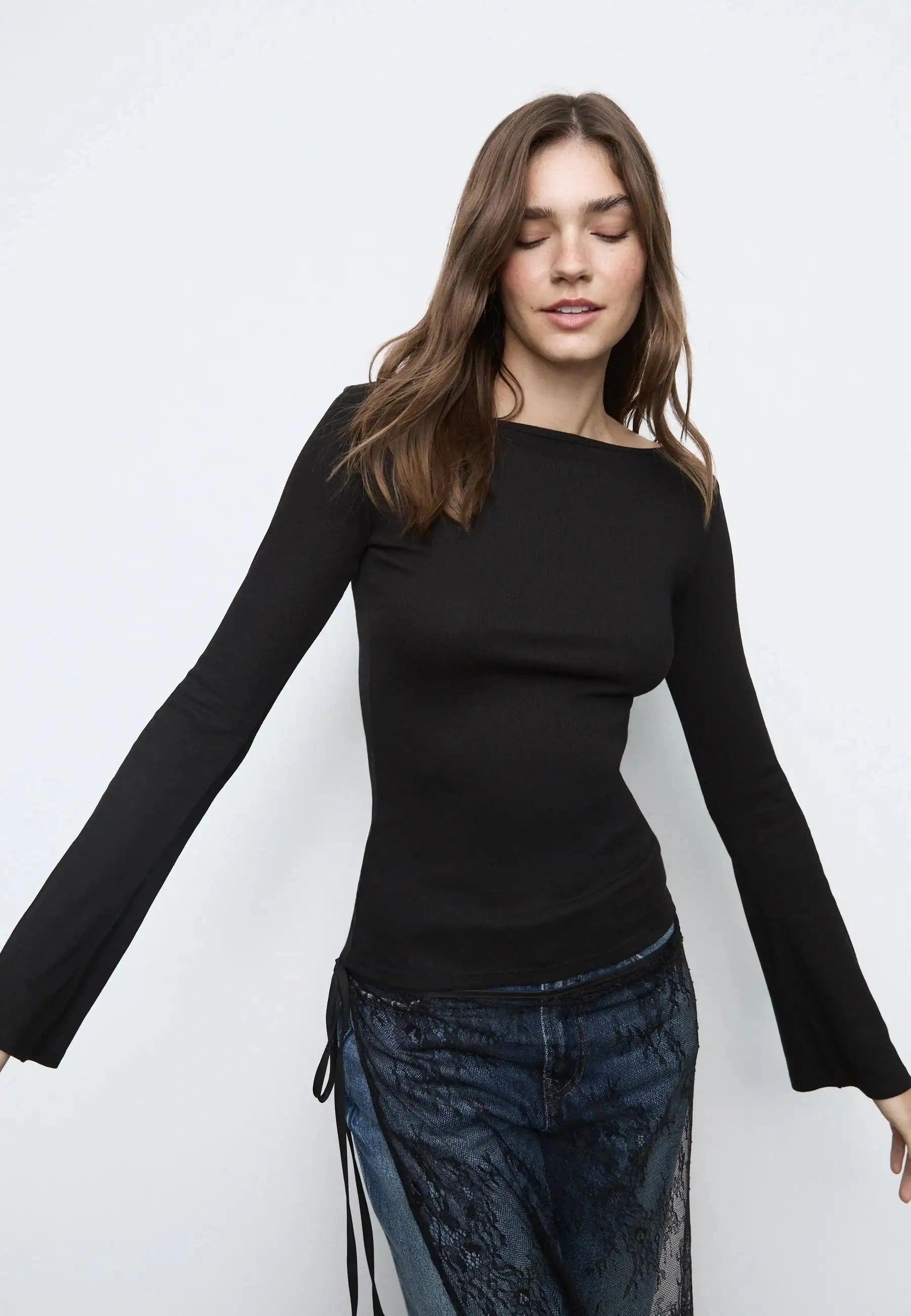 Bell Sleeve T-Shirt - Black