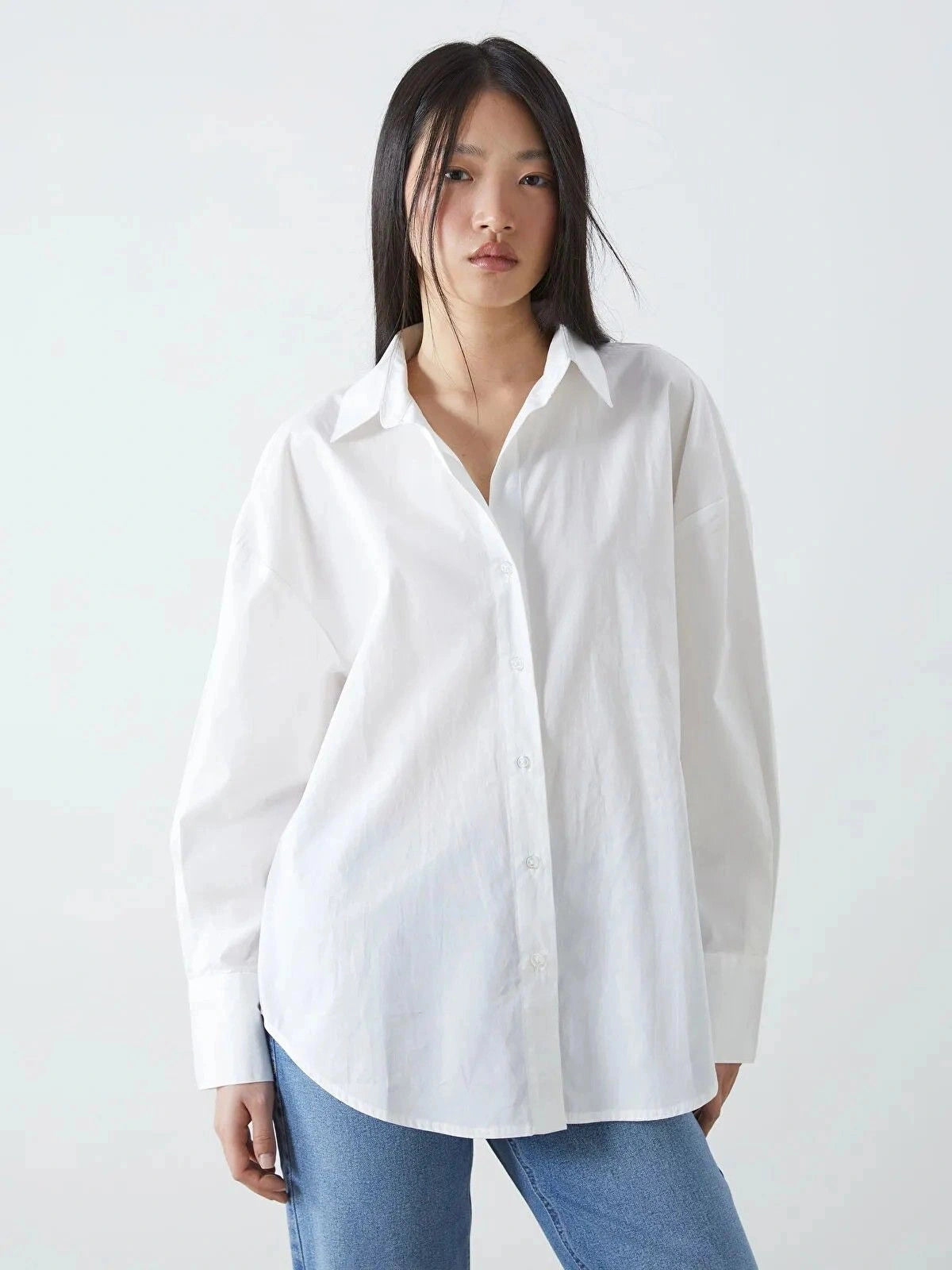 D600 Oversized Essentials Shirt – Beige White