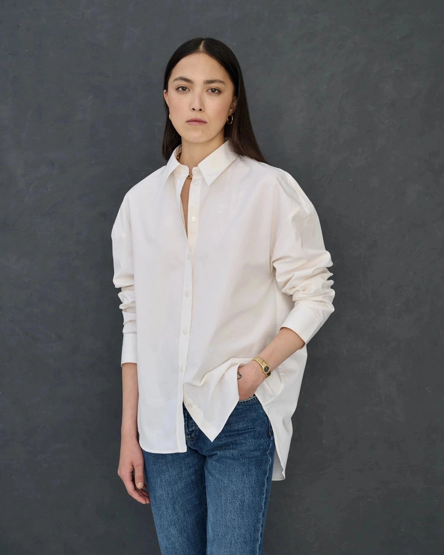 D600 Oversized Essentials Shirt – Off White