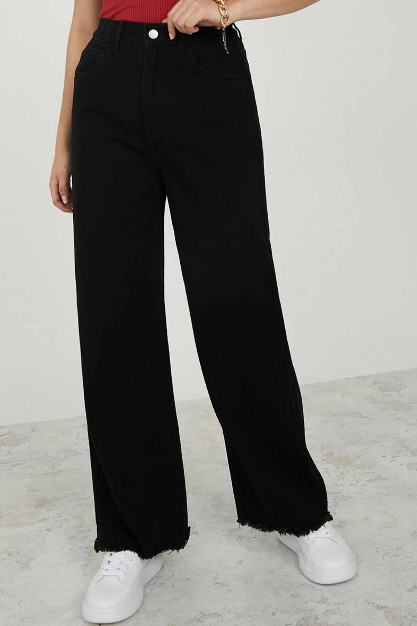 High Rise Frayed Hem Wide Leg Jeans