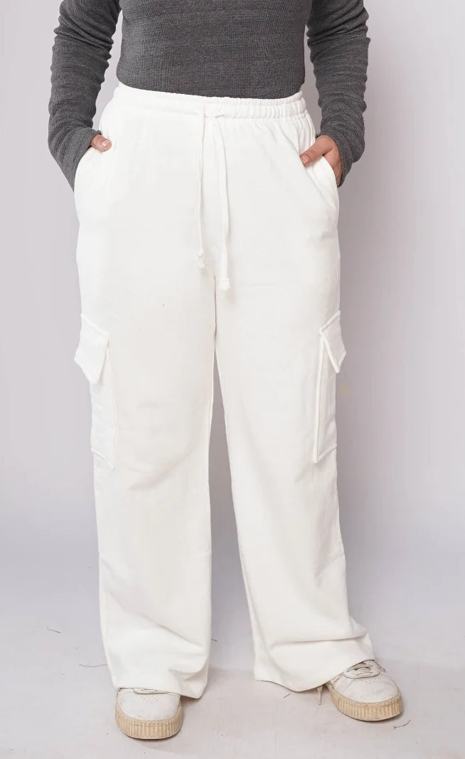 D600 - White Wide Leg Cargo Trousers