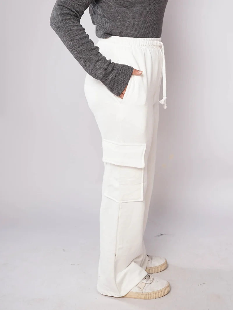 D600 - White Wide Leg Cargo Trousers