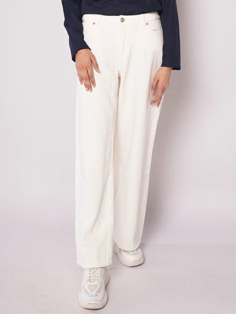 D600 - White High Waist Wide Leg Jeans