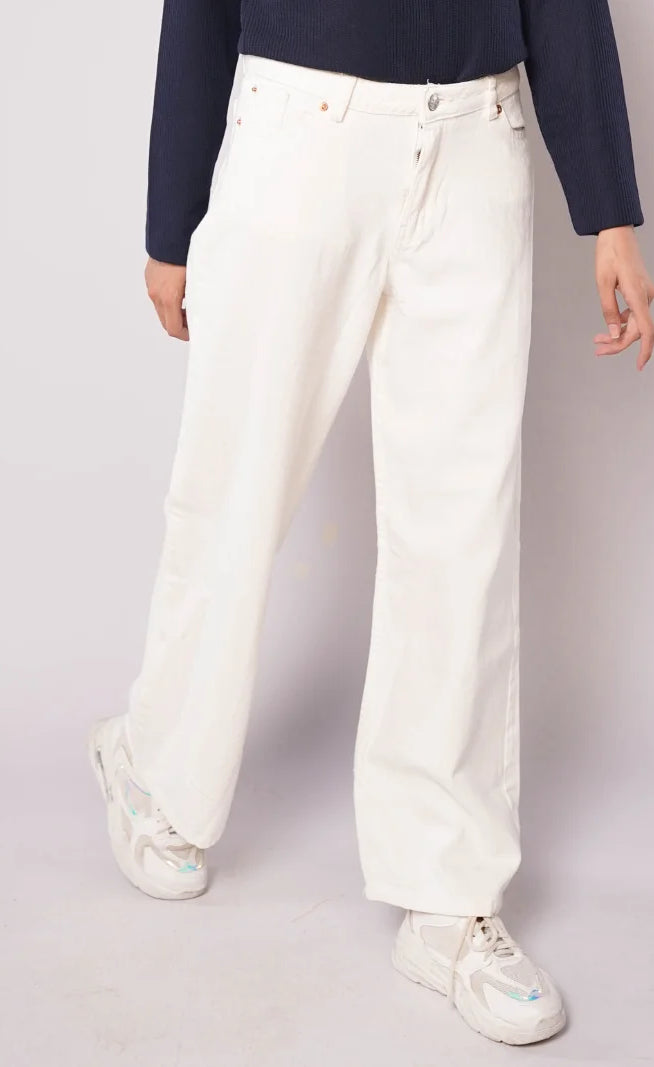 D600 - White High Waist Wide Leg Jeans
