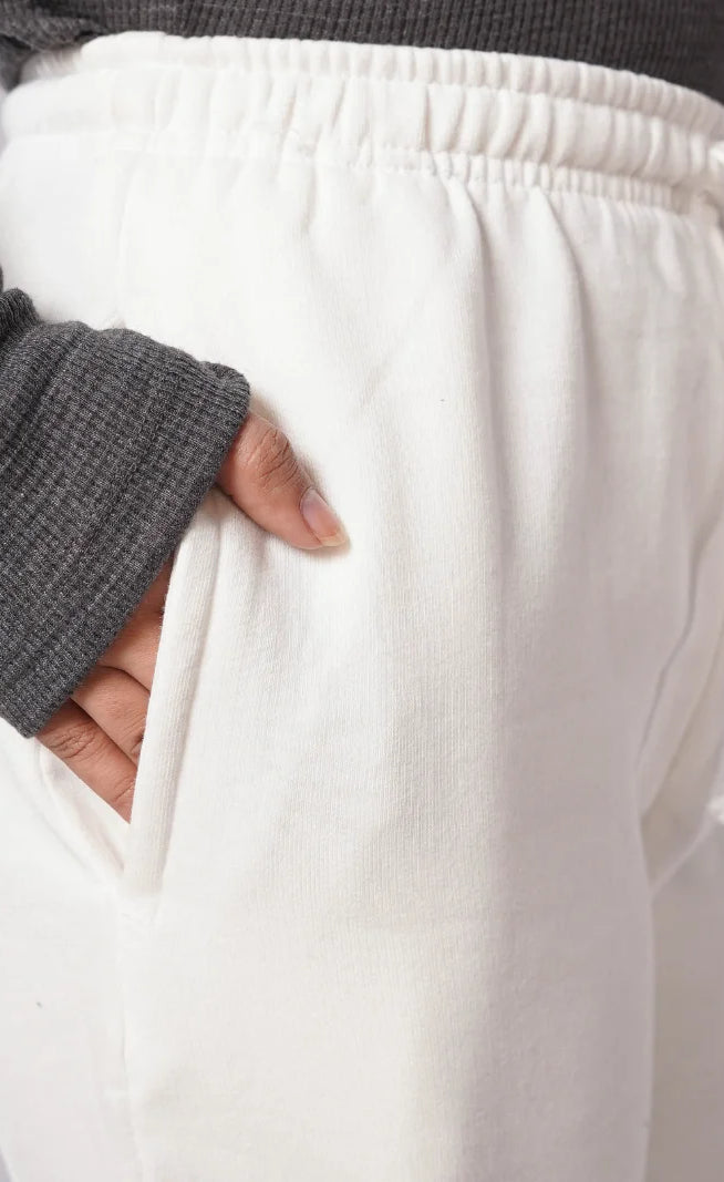 D600 - White Wide Leg Cargo Trousers