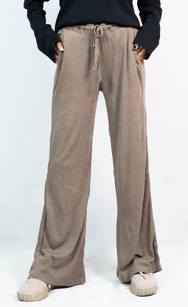 D600 - Wide Leg Trousers