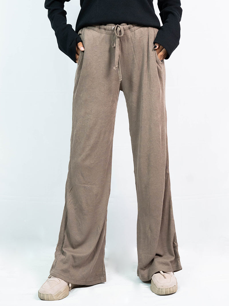 D600 - Wide Leg Trousers