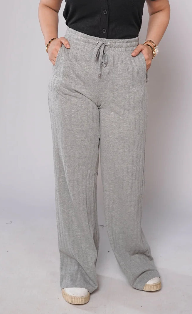 D600 - Grey Wide Leg Striped Trousers