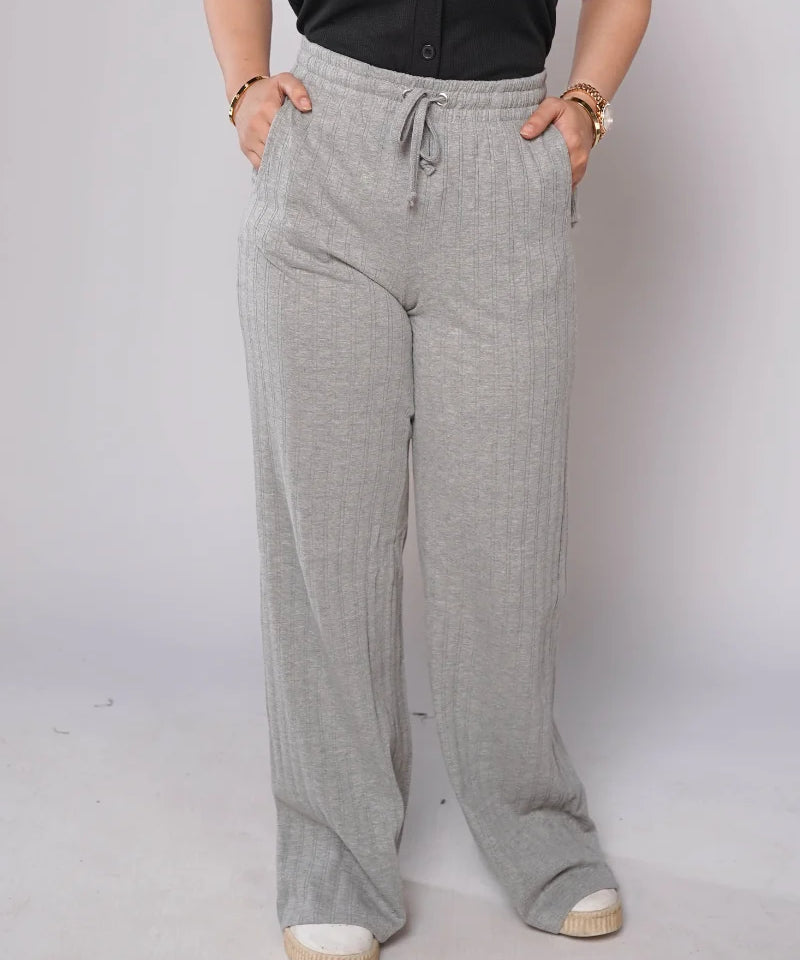 D600 - Grey Wide Leg Striped Trousers