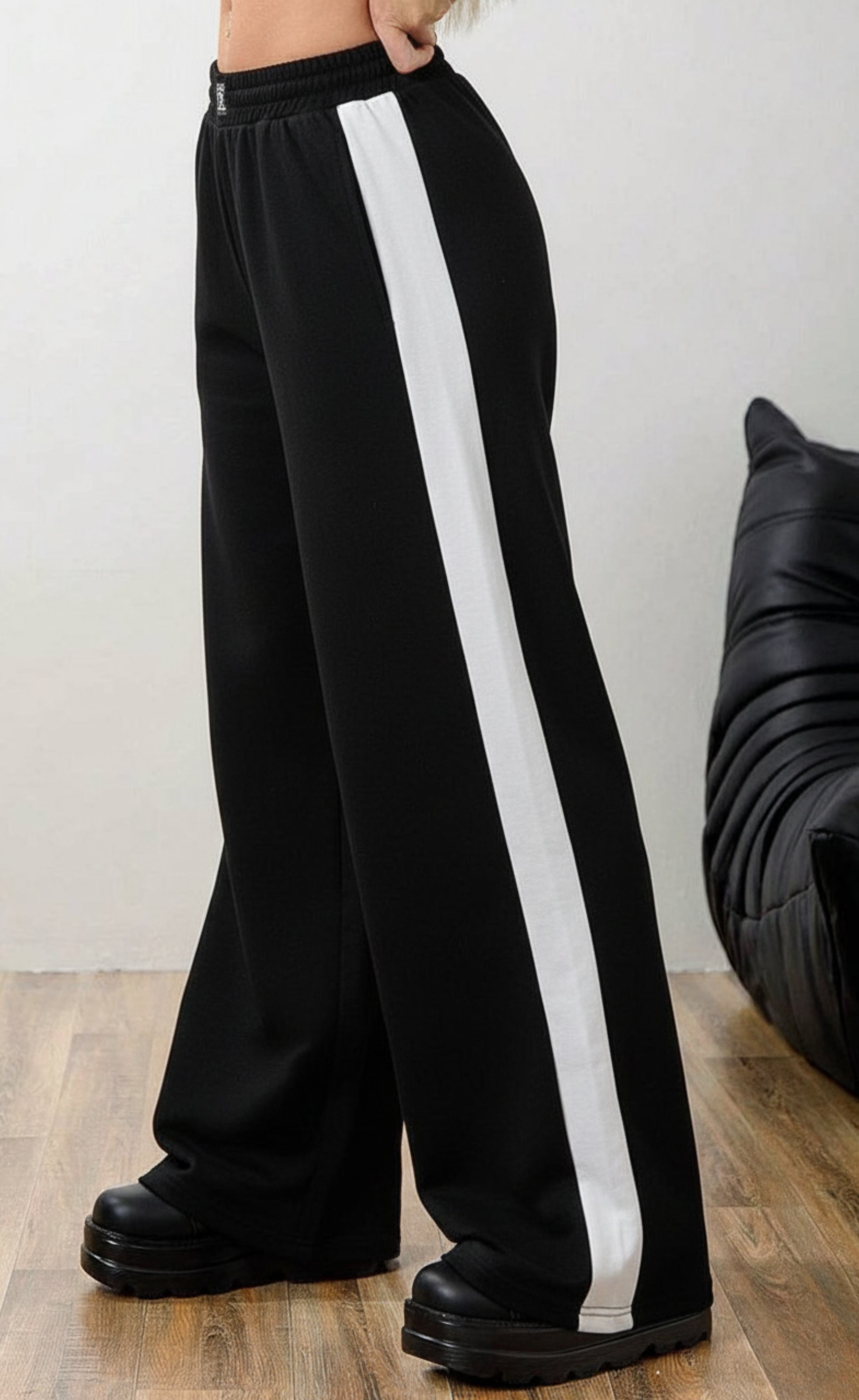 D600 Black Side Panel Wide Leg Trouser