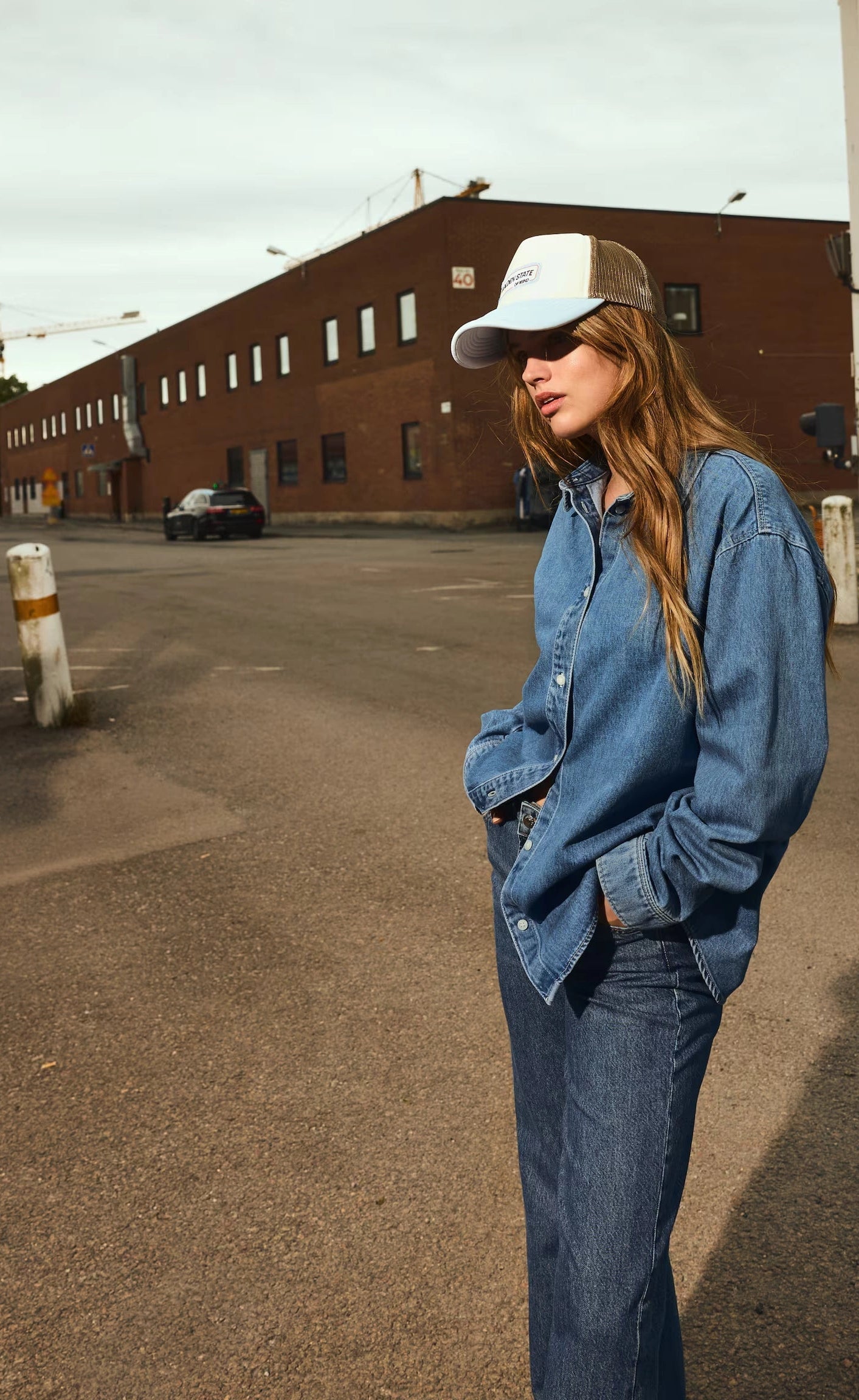 D600 Oversized Essentials Denim Shirt – Denim Blue