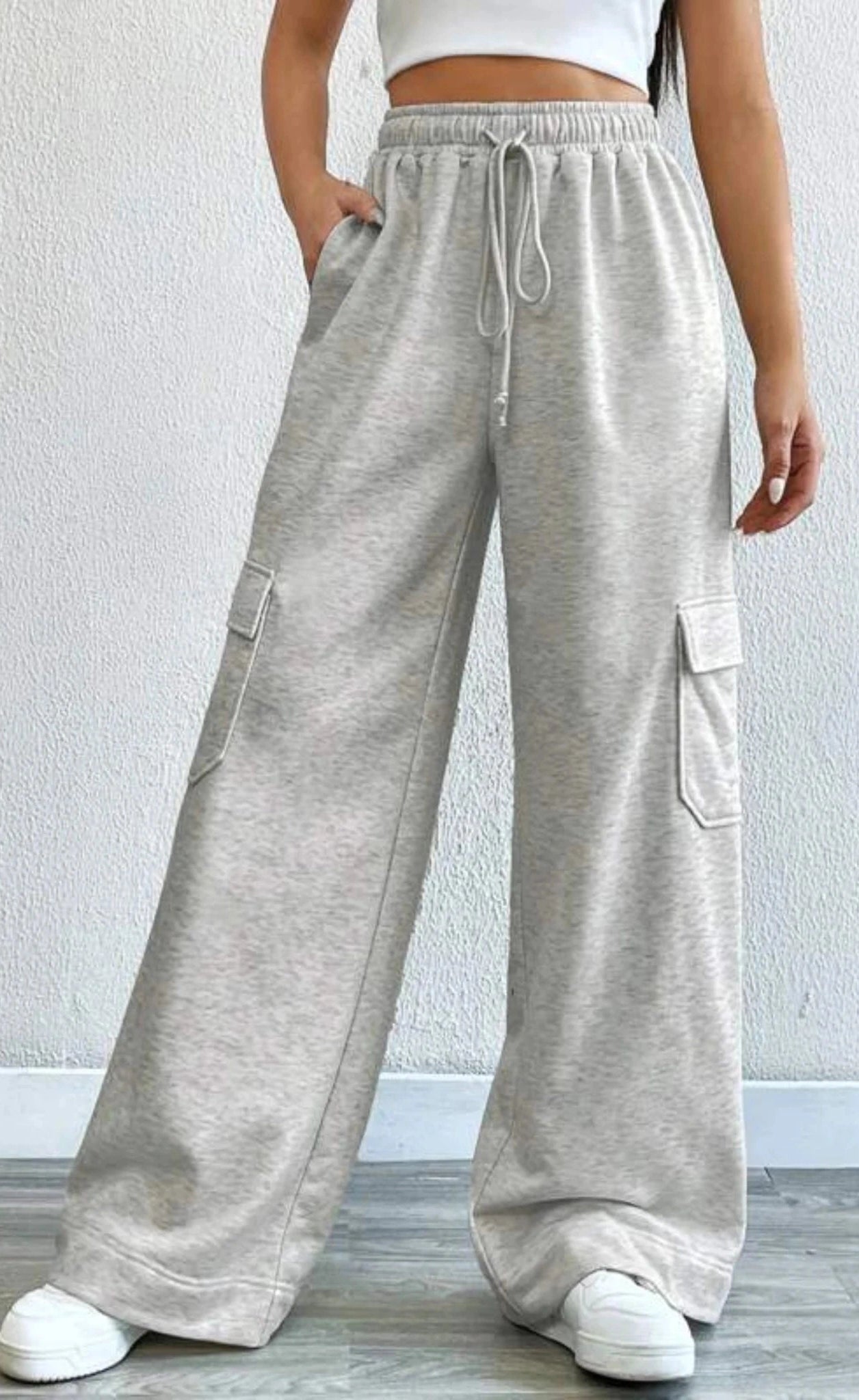 PULL&BEAR HIGH WAISTED CARGO SWEATPANT