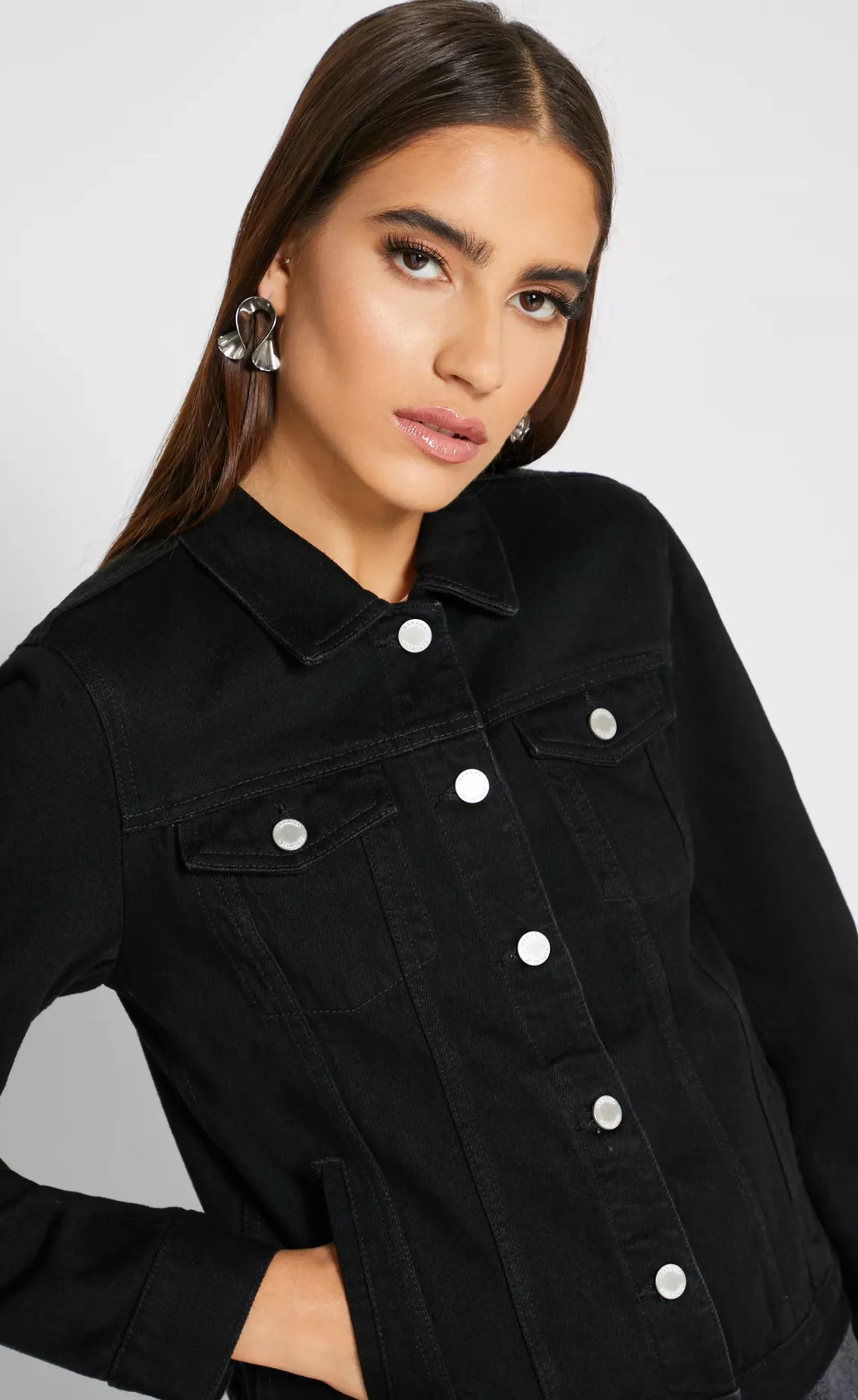 D600 PURE BLACK DENIM JACKET