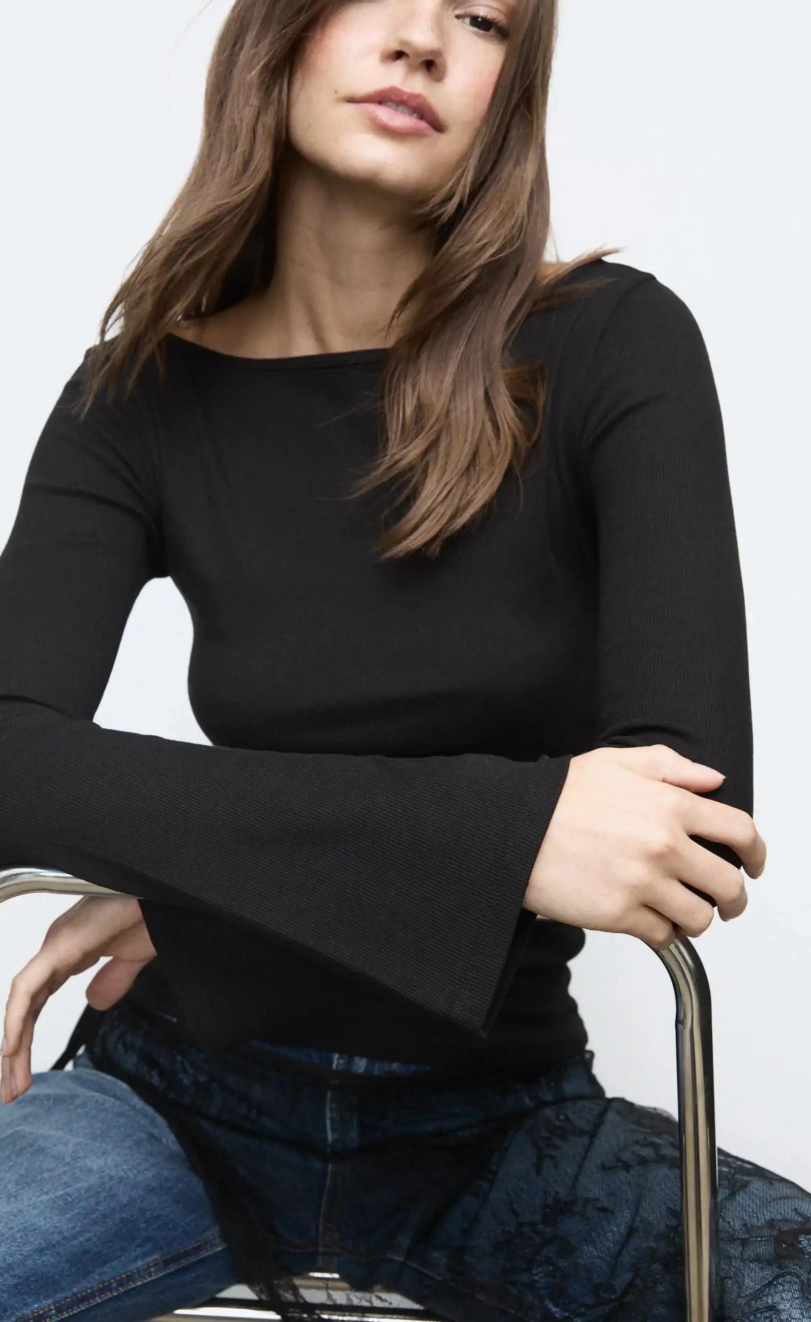 Bell Sleeve T-Shirt - Black