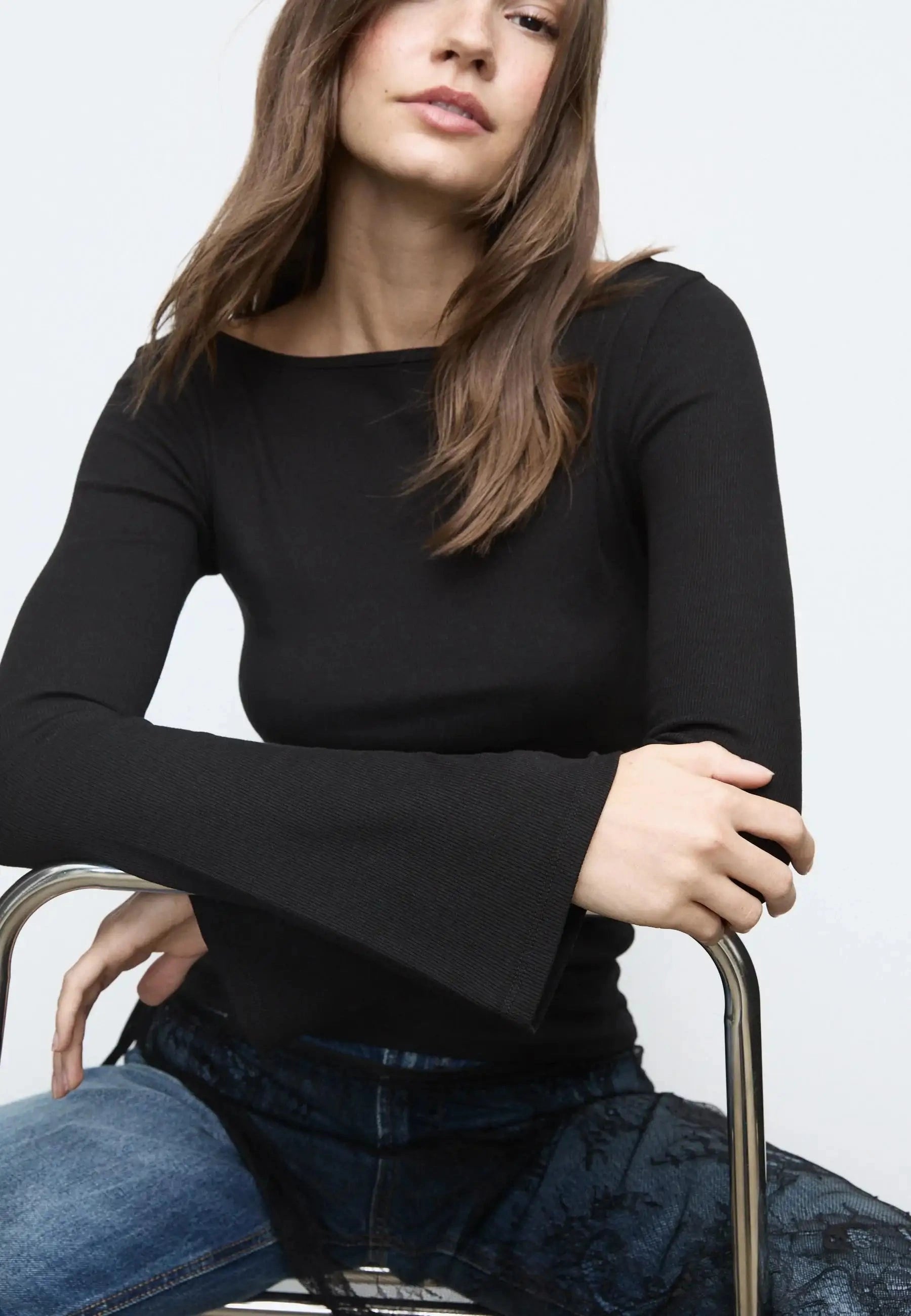 Bell Sleeve T-Shirt - Black
