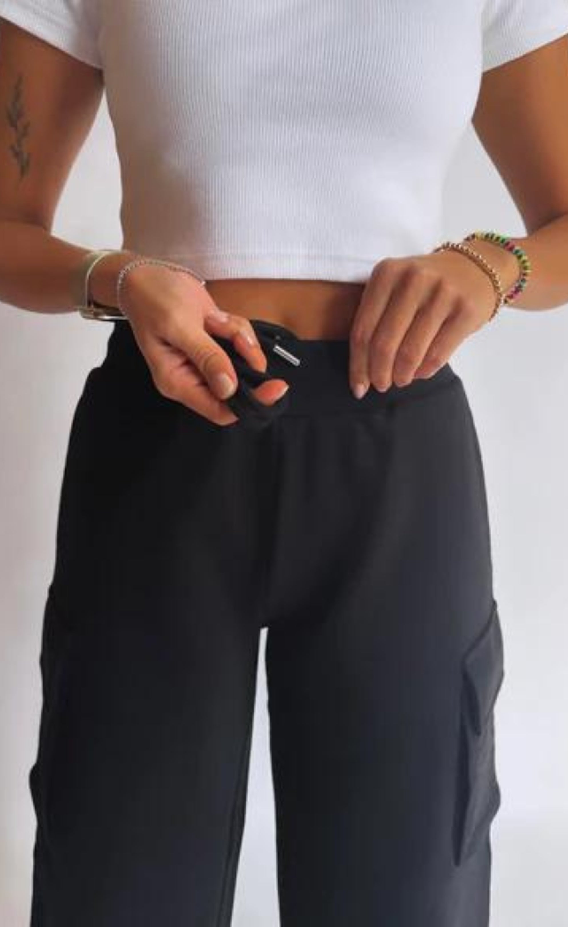 D600 CARGO SWEATPANT - BLACK