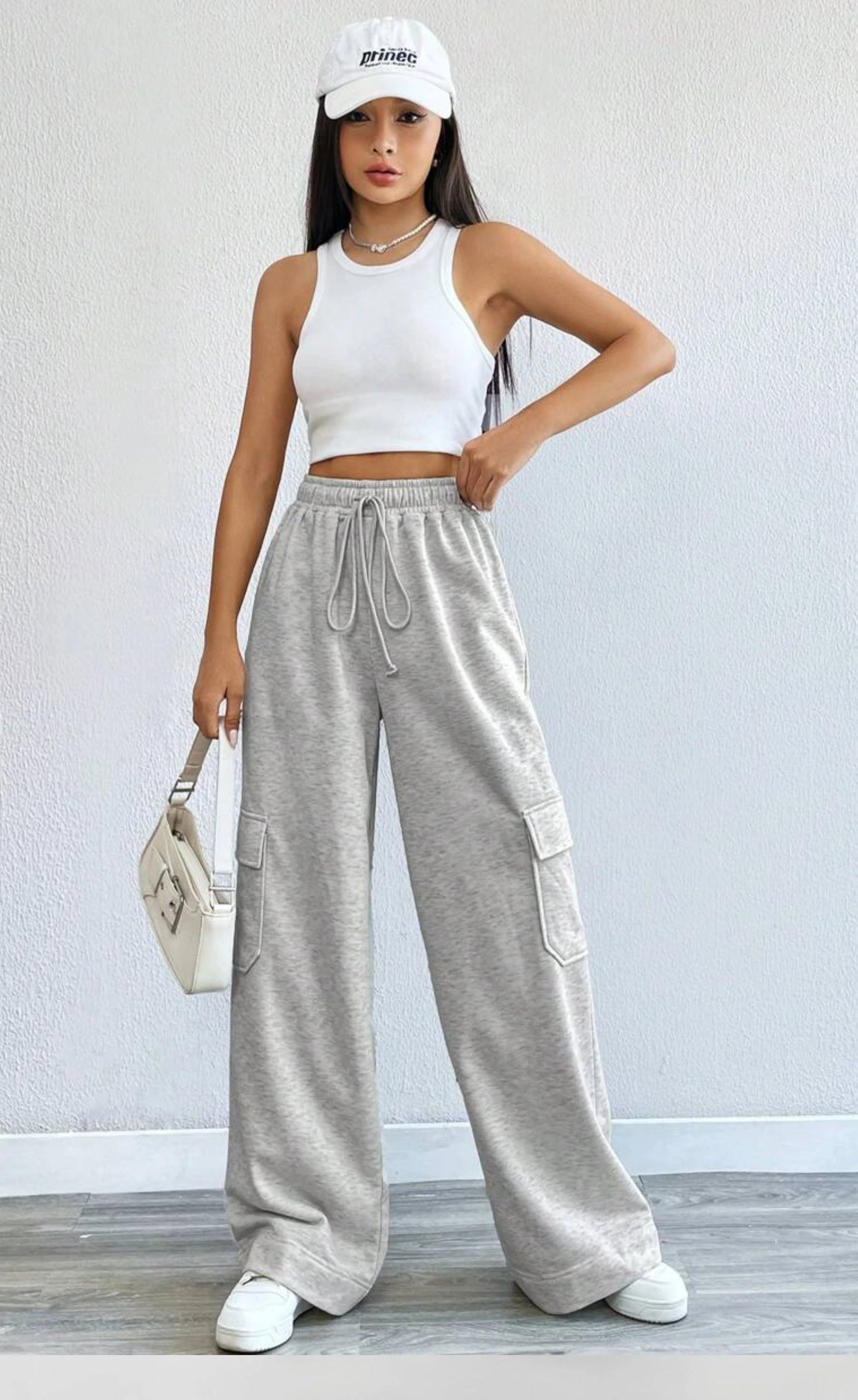 PULL&BEAR HIGH WAISTED CARGO SWEATPANT