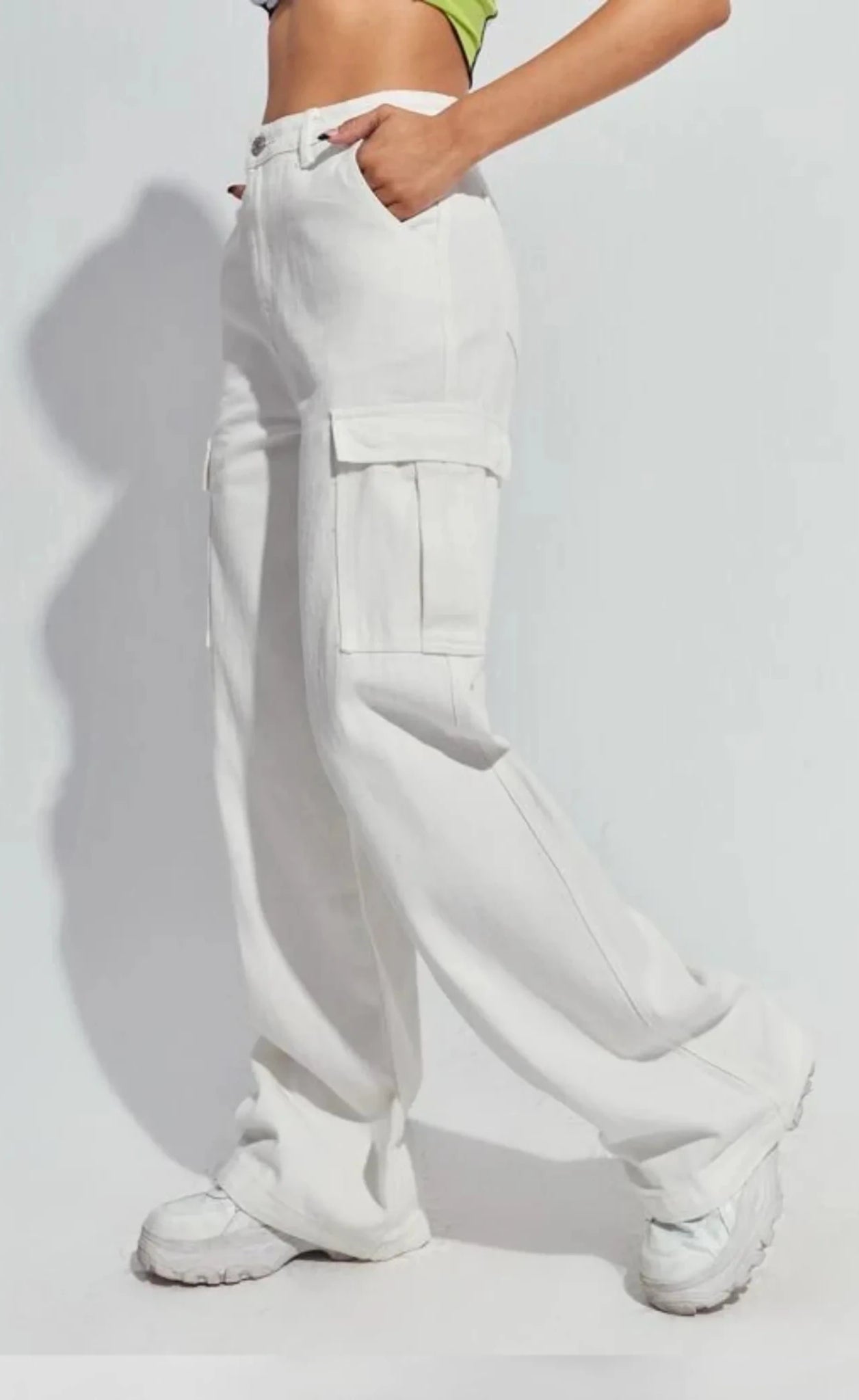 White Cargo High-Waist Wide-Leg Jeans (MINOR FAULT)