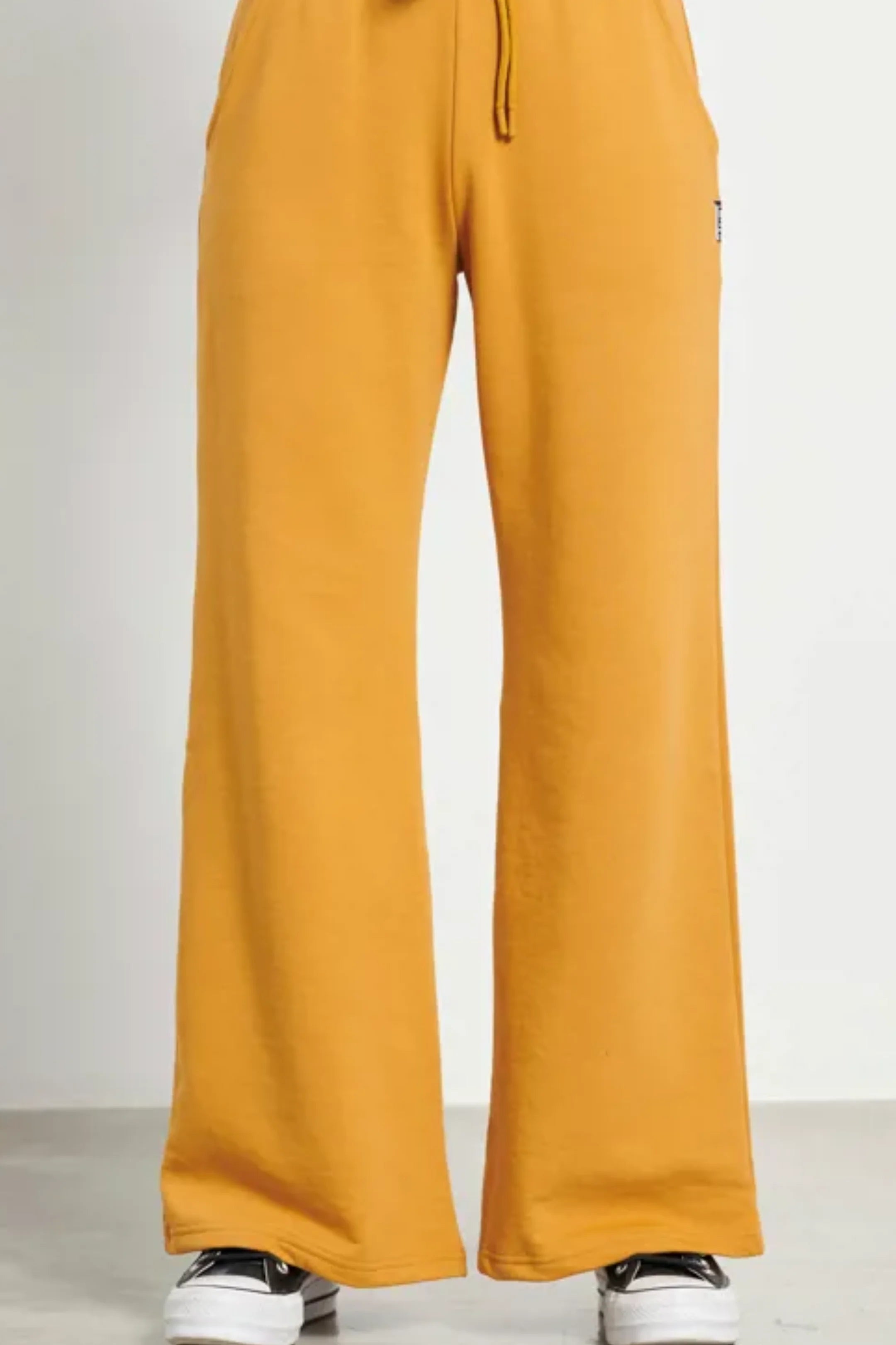 Wide Leg High-Waist Sweatpant