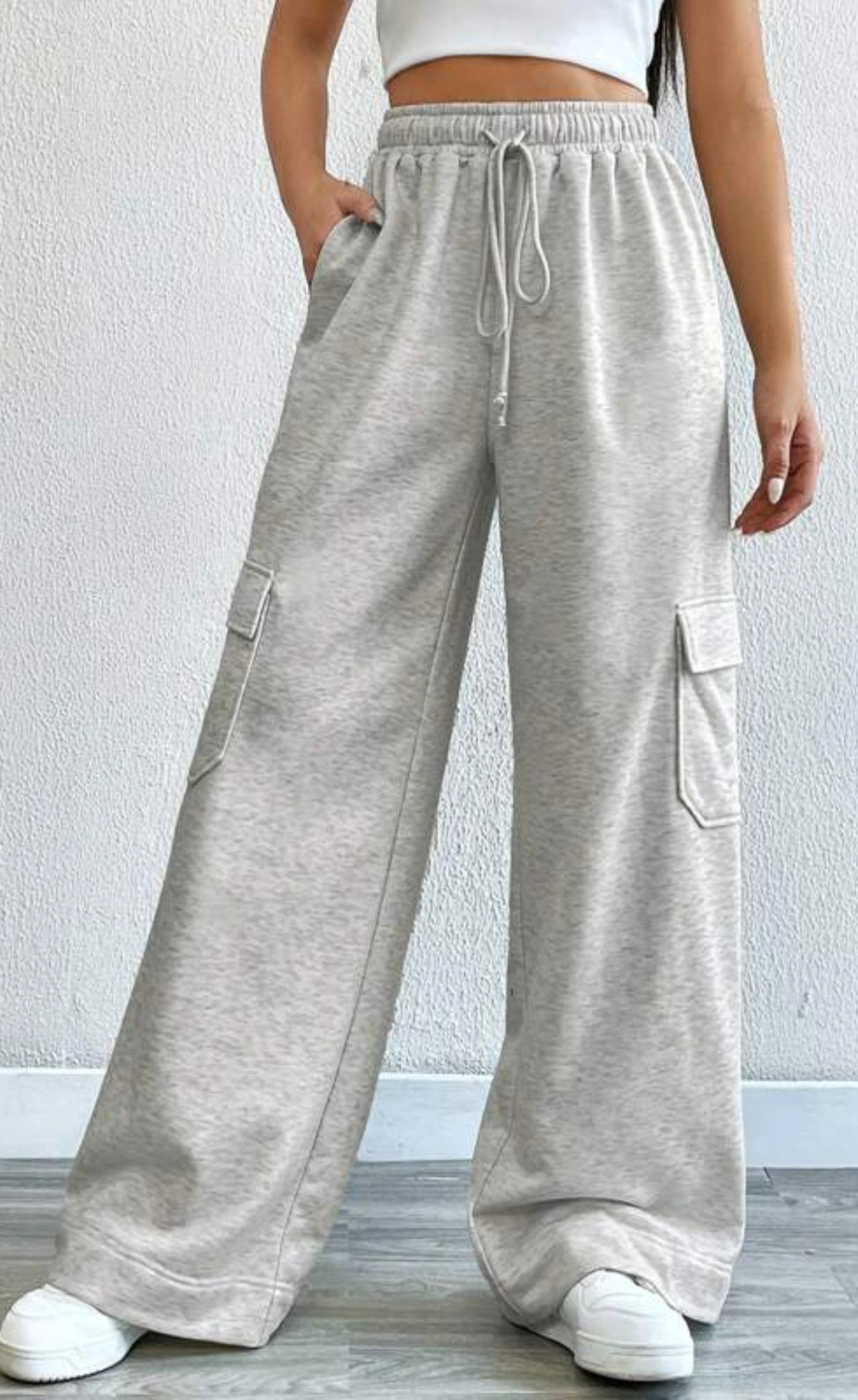 PULL&BEAR HIGH WAISTED CARGO SWEATPANT