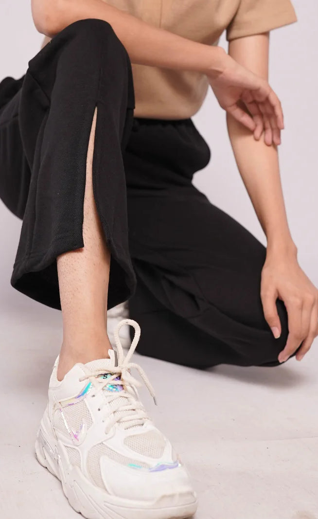 D600 - Black Wide Leg Slit Trousers