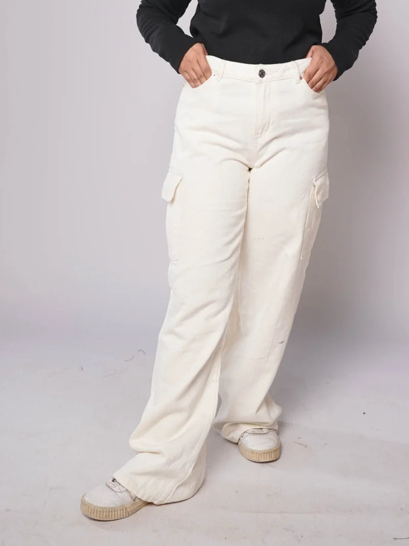 D600 - Off-White High Waist Wide Leg Cargo Jeans