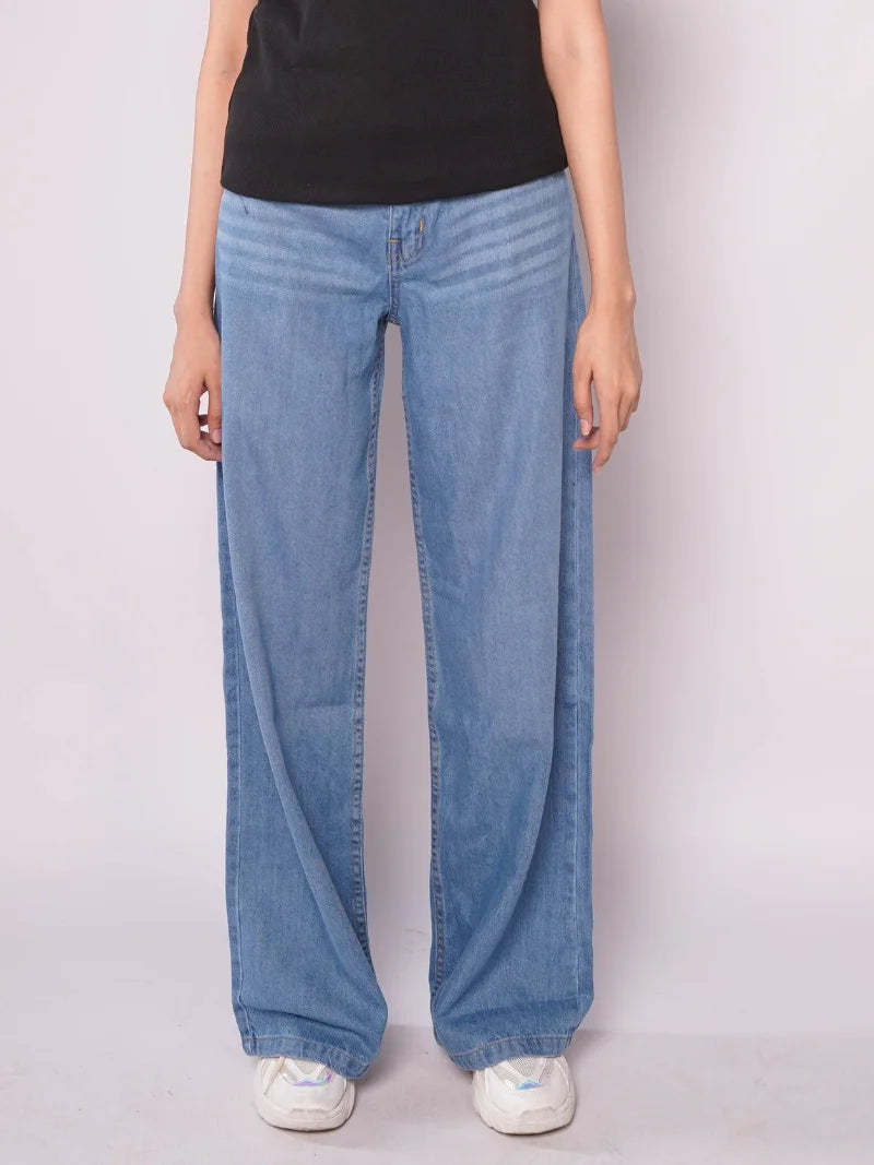 D600 - Mid Wash High Waist Wide Leg Jeans