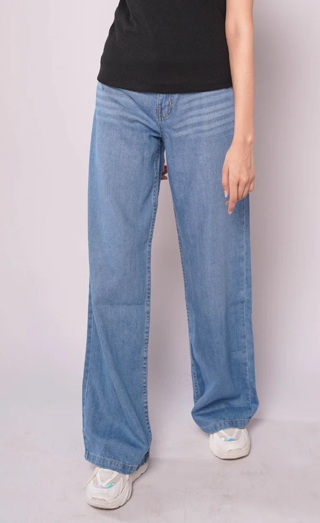 D600 - Mid Wash High Waist Wide Leg Jeans