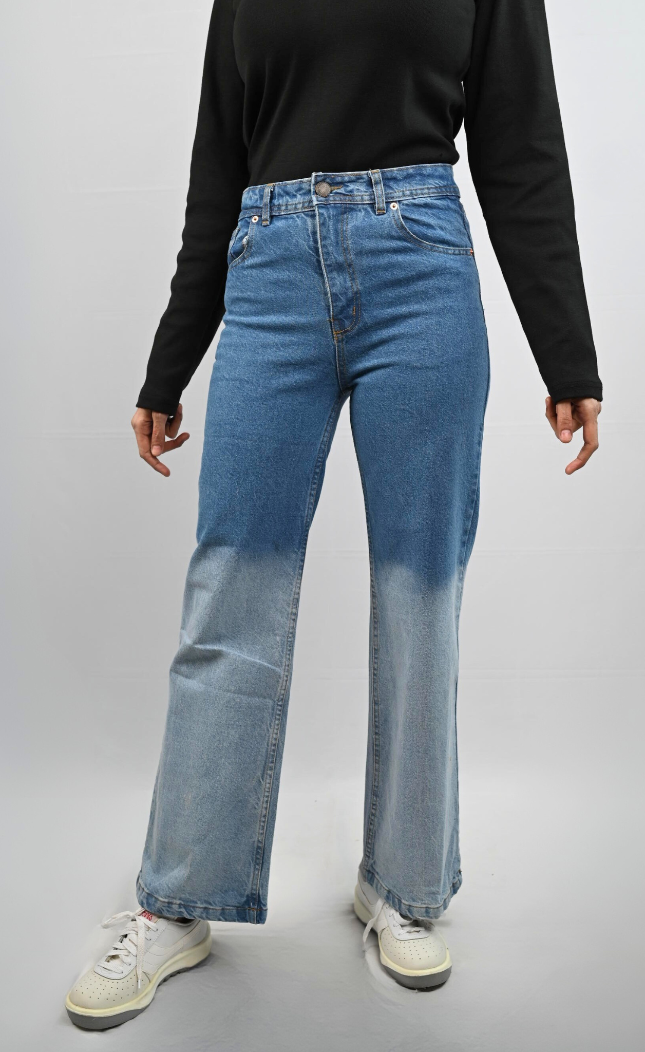 D600 Two-Tone Wide-Leg Jeans (MINOR FAULT)