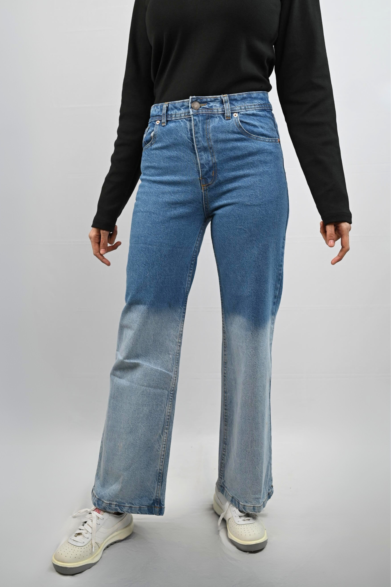 D600 Two-Tone Wide-Leg Jeans (MINOR FAULT)