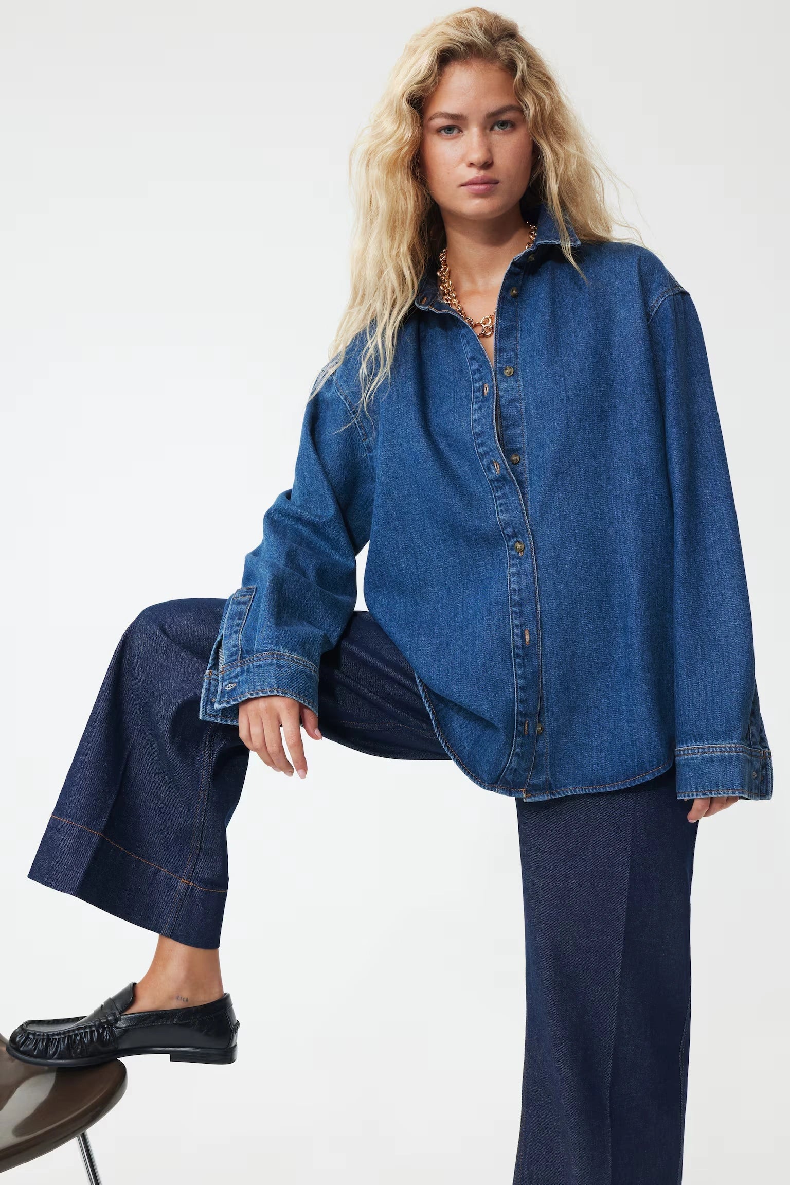 D600 Oversized Essentials Denim Shirt – Mid Blue (MINOR FAULT)
