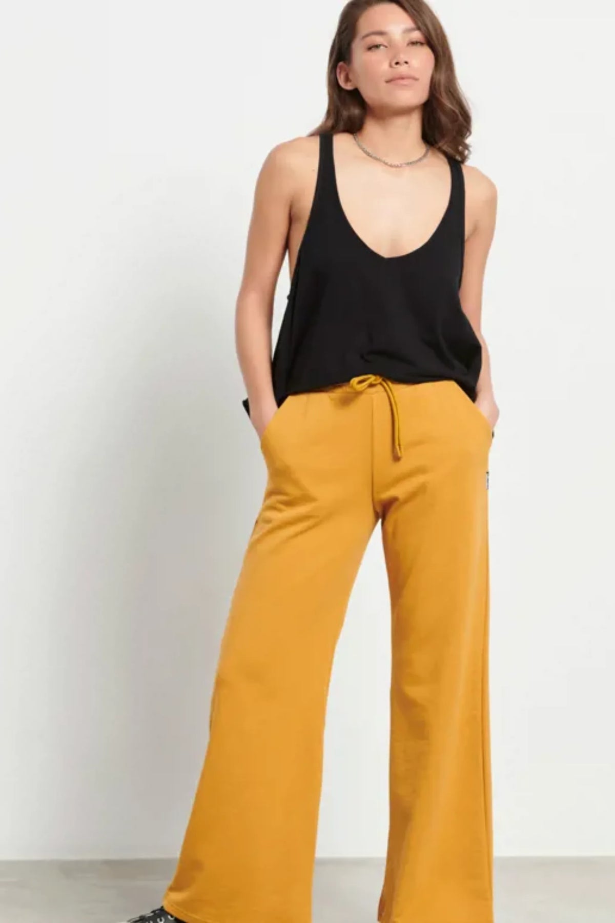 Wide Leg High-Waist Sweatpant