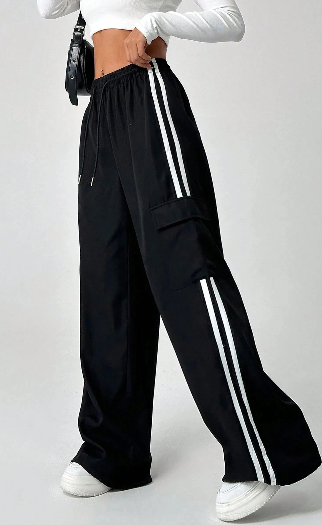 D600 Pure Black Stripe Cargo Wide-Leg Trouser