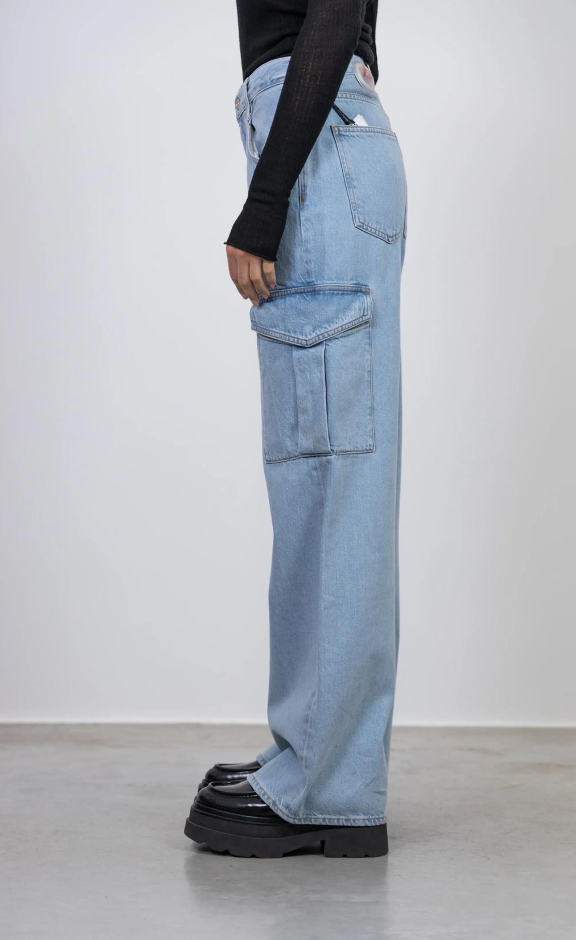 HM Cargo High-Waist Wide-Leg Jeans