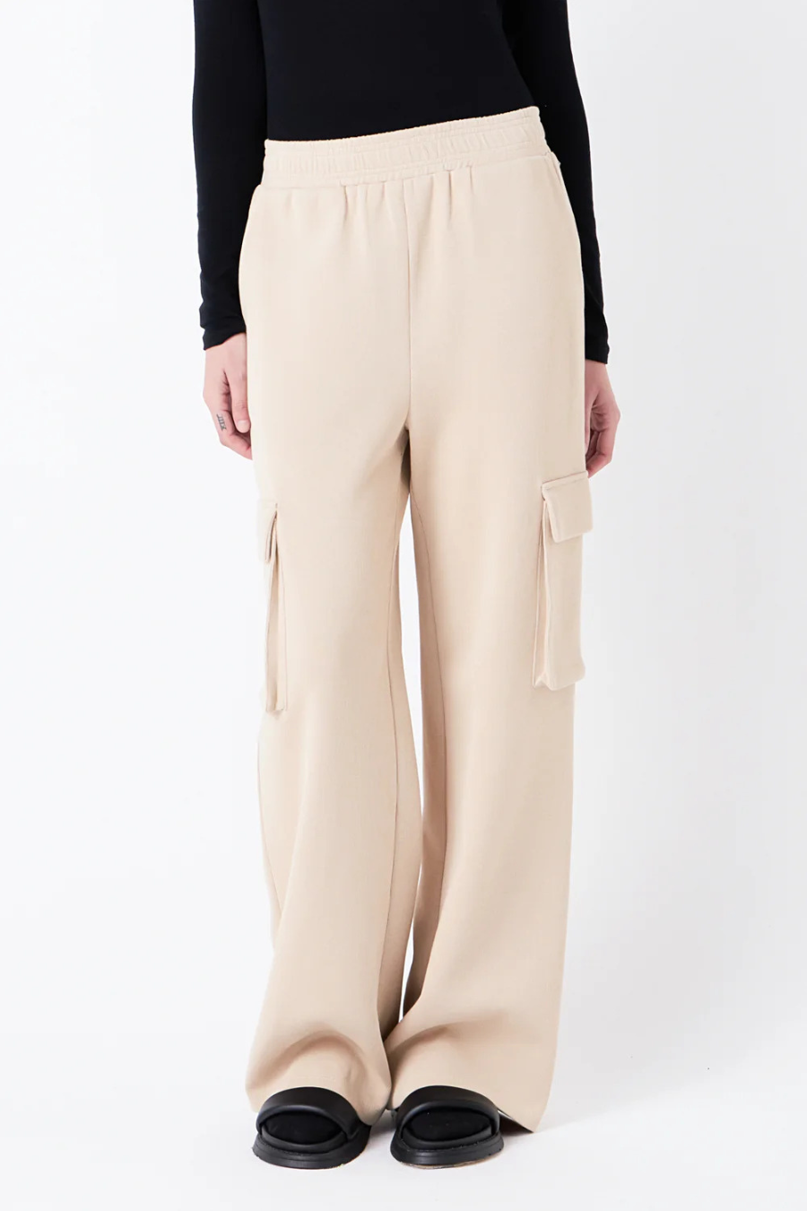 D600 LIGHT WEIGHT HIGH WAISTED CARGO SWEATPANT