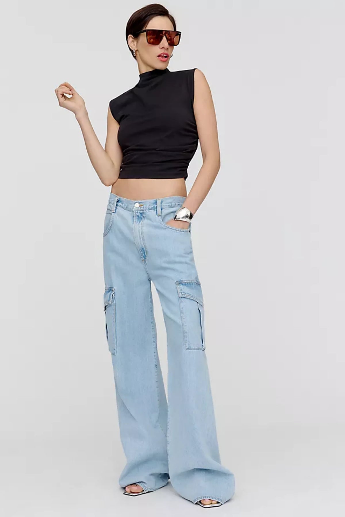 HM High-Rise Wide-Leg Cargo Jeans