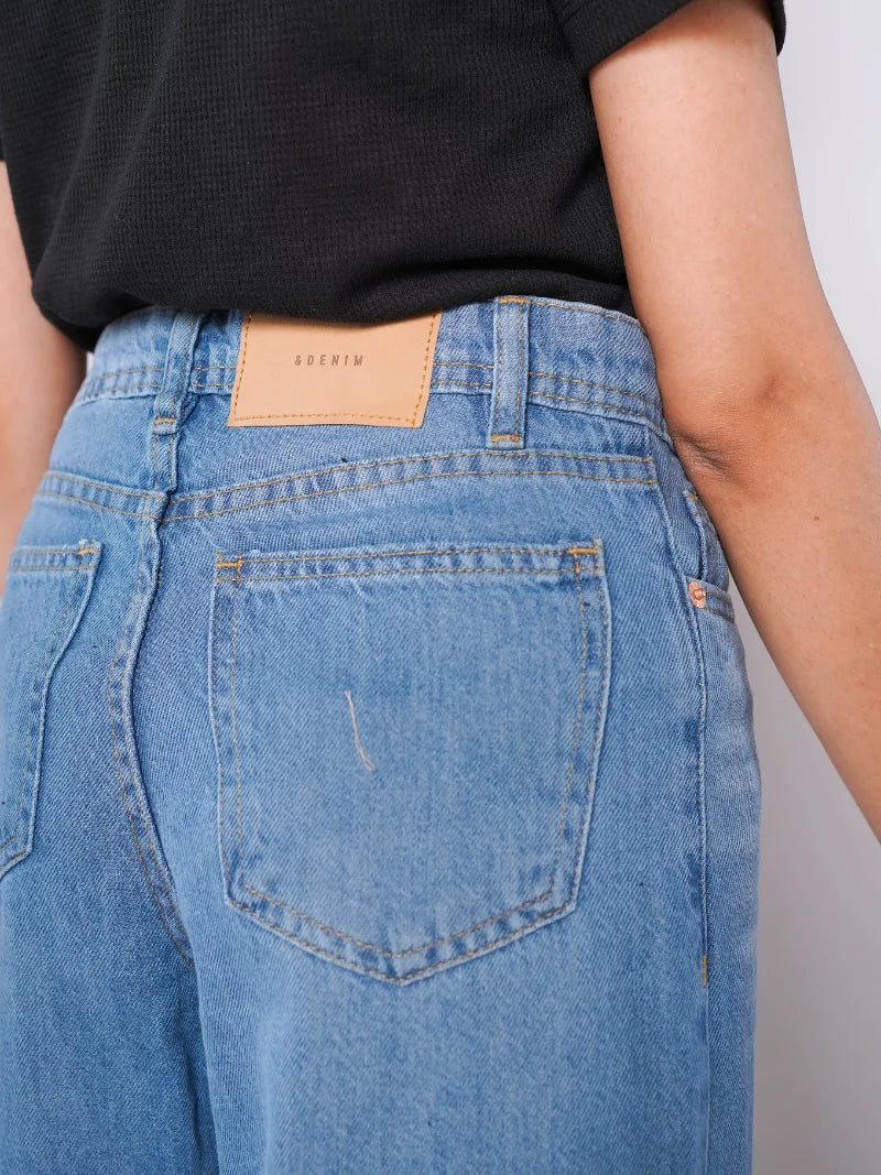 D600 - Mid Wash High Waist Wide Leg Jeans