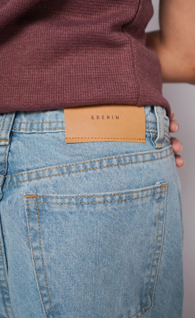 D600 - Light Stonewash High Waist Flared Jeans